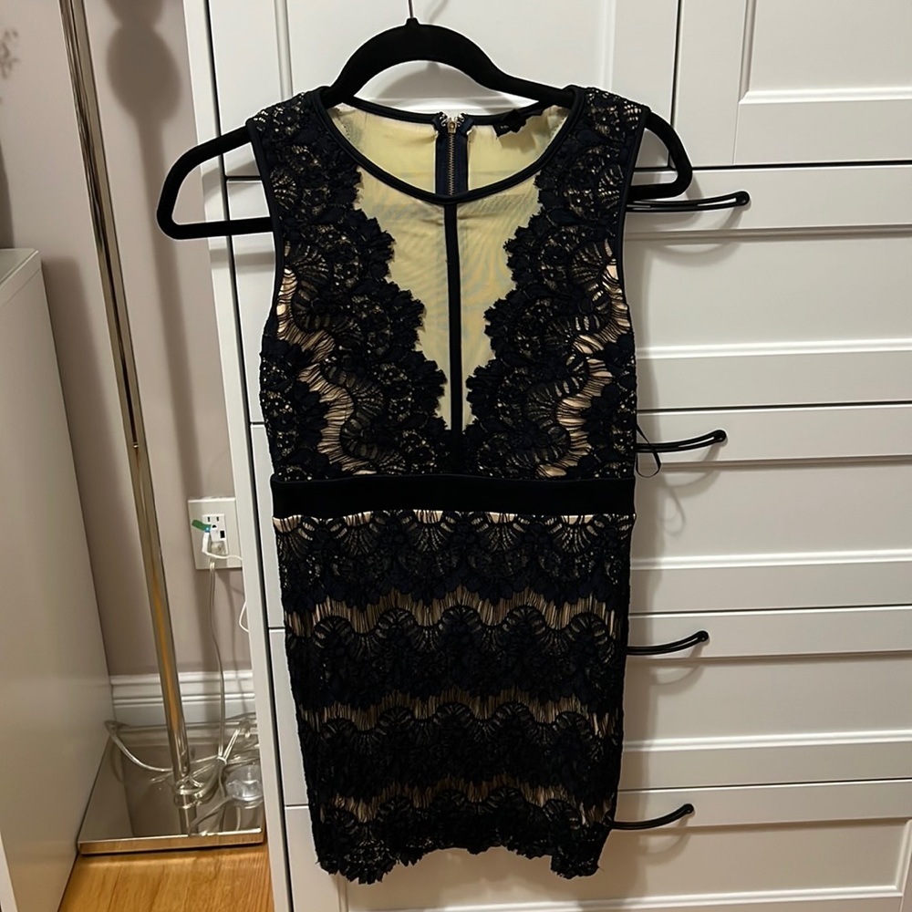 COCKTAIL NAVY NUDE DRESS